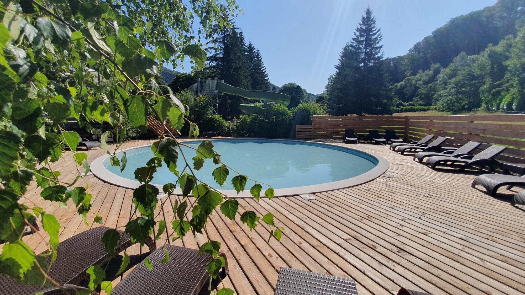 Camping Les Vernieres La Bourboule Sancy Kültér fotó